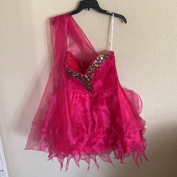 fuchsia Strapless Dress for Damas in Quincenera - Picture 3 of 3